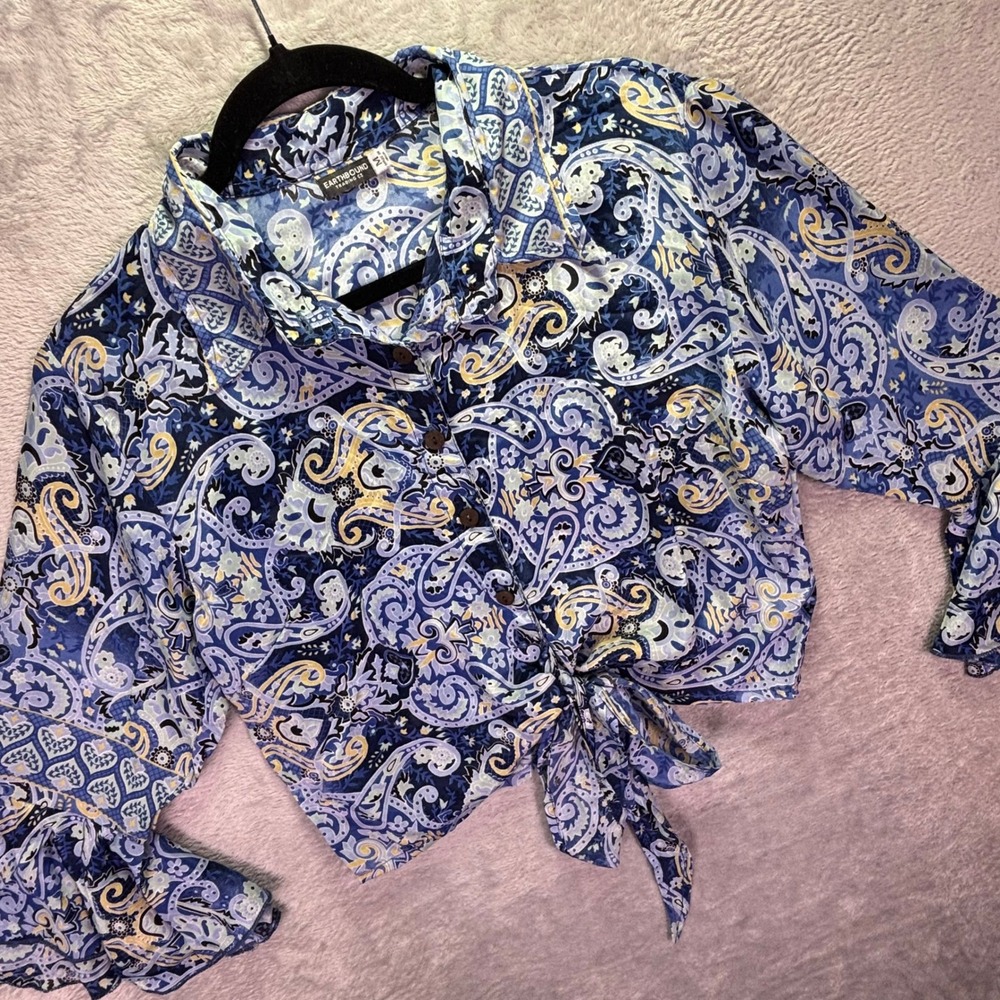 Earthbound Trading Co Women Top Medium Blue Paisley Tie Front Ruffle Sleeve Boho